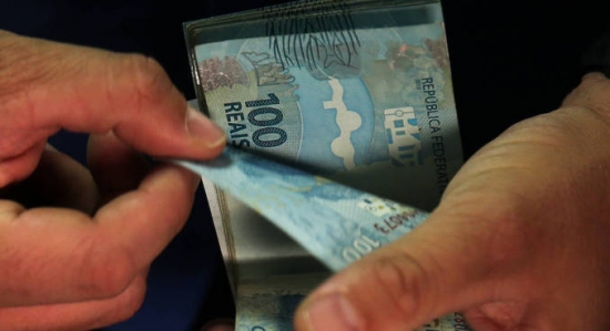 Salário mínimo e aposentadorias terão ao menos 6% de aumento em 2023 