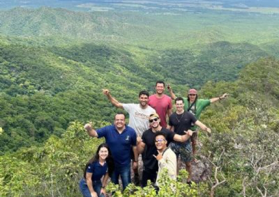 Atletas olímpicos de canoagem participam de expedição turística em Mato Grosso