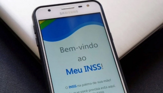 INSS paga aposentadorias de novembro nesta quinta; veja quem recebe
