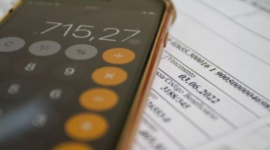 Brasileiros ganham desconto para renegociar dívidas com bancos e a Receita até quarta-feira