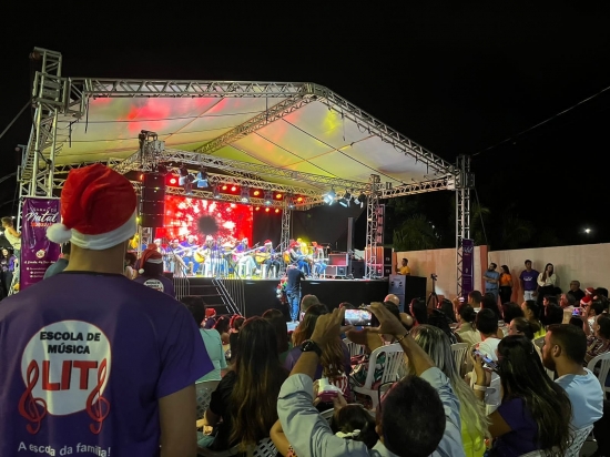Sarau de Natal emociona população de Barra do Garças