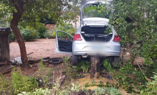 Mulher morre após ser atropelada pelo marido bêbado e ficar presa debaixo do carro
