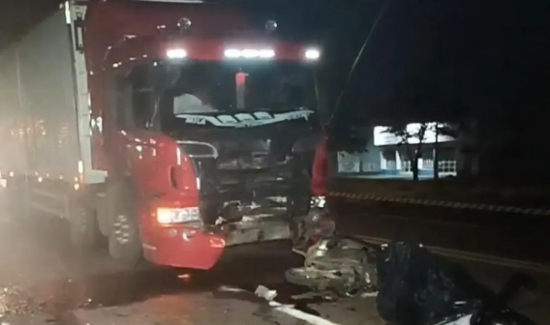 Motociclista morre após bater veículo de frente com carreta na BR-163 em MT