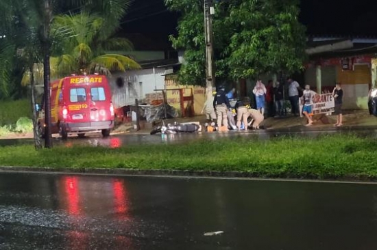 Mulher é atingida por motocicleta na BR 070, em Barra do Garças