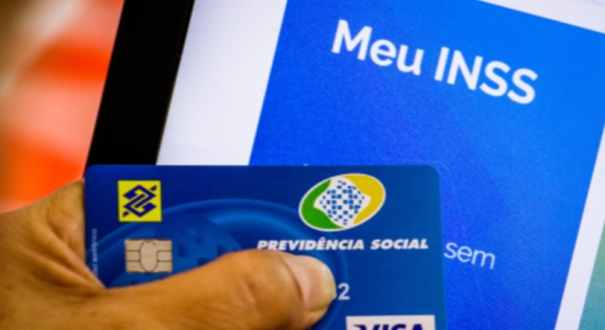 Mudança na prova de vida: entenda como o INSS vai conferir se beneficiário está vivo