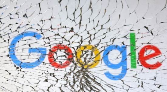 Publicidade online cai, motiva demissões e encrenca Google na Justiça