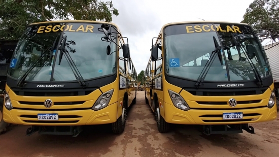Prefeitura de Barra do Garças adquire oito novos ônibus escolares para 2023