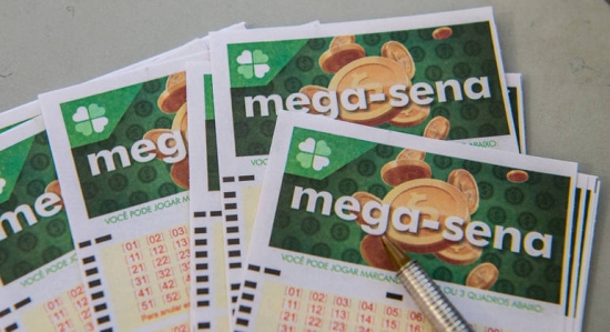 Homem é encontrado morto com bilhete de R$ 398 mil da mega-sena em hotel no PR