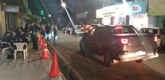 Blitz da Lei Seca em BG termina com 5 presos por embriaguez e 45 veículos removidos
