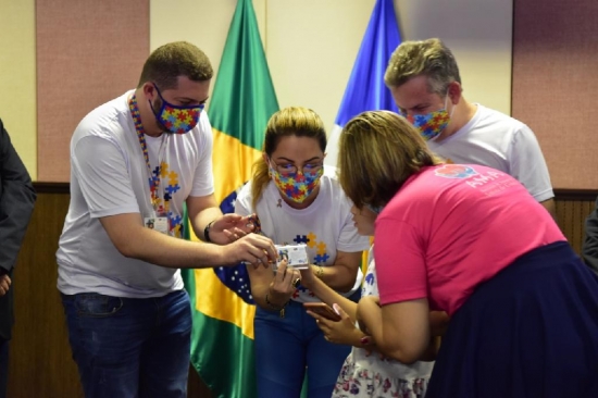 Governo de MT emitiu mais de 2,3 mil Carteiras de Identificação do Autista com direitos de consumidores garantidos