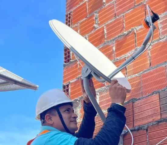 Famílias de MT podem agendar recebimento de kit gratuito com nova antena parabólica digital