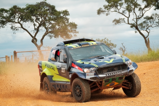 Chuva esquenta a segunda etapa do Rally Minas Brasil