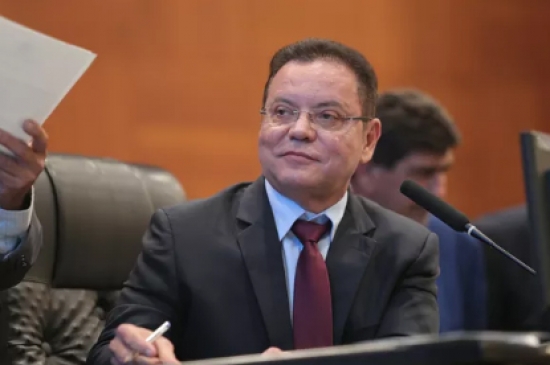Ministro do STF vota contra reeleição de presidente da ALMT