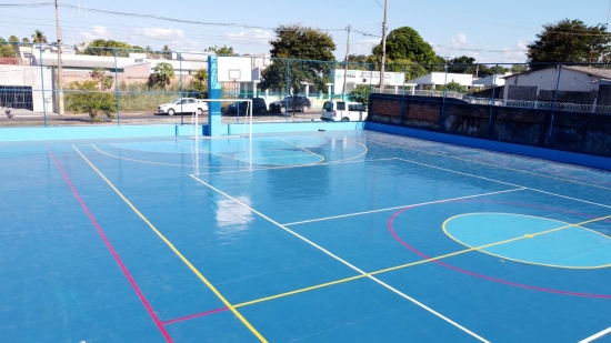 Gestão Delegado Ricardo Galvão revitaliza quadra esportiva Ed Motta.