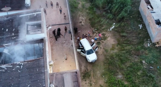 Três estados fecham divisas com MT após invasão e ataque a Confresa (MT), diz secretário