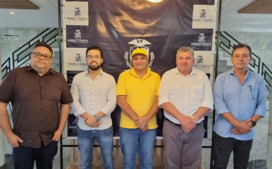 Prefeito destrava obras de construção de casas populares em Barra do Garças após 10 anos de paralisações