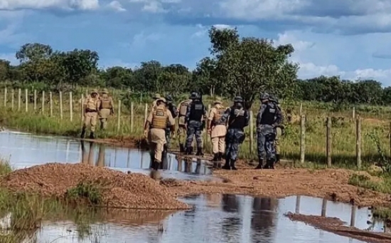 Prefeito suspende aulas, atendimento médico e transportes na zona rural durante operação que faz caçada por criminosos