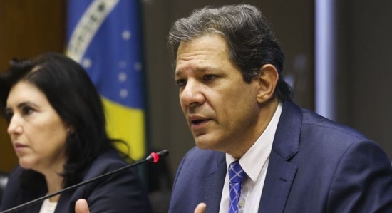 Governo volta atrás e diz que não vai taxar comércio eletrônico