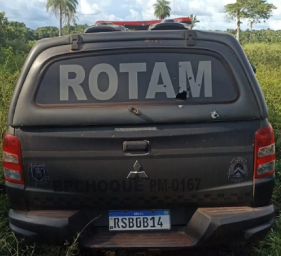 Mais um suspeito de integrar grupo que atacou Confresa (MT) fica ferido e viatura da PM é atingida por tiros