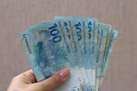 Governo antecipa para maio o pagamento do 13º de beneficiários do INSS