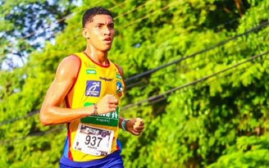 Atleta de Barra do Garças vence competição nacional de 1.500 metros em SP