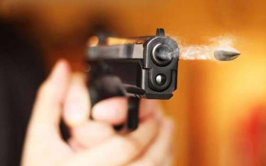 Bandidos invadem casa de médico e atiram contra esposa dele em Aragarças