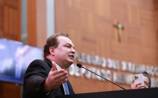 Max Russi critica projeto que permite imóvel como garantia: “um retrocesso muito grande”
