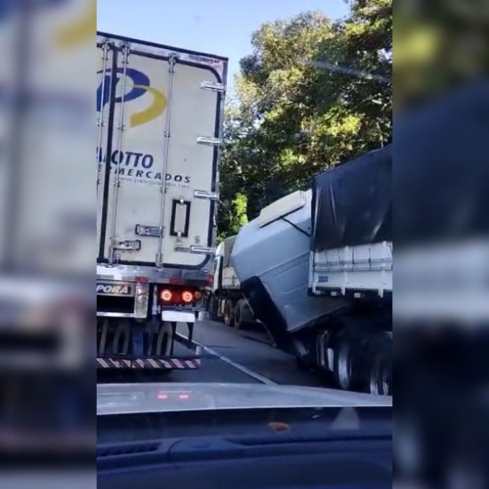 Motorista de caminhão morreu por causa de facadas antes de se envolver em acidente em MT