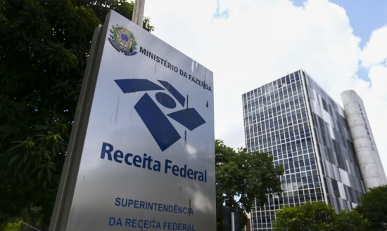 Governo abre concurso com 699 vagas para Receita Federal