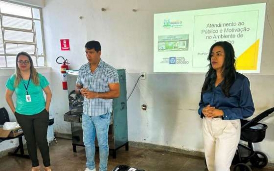 Servidores do Hospital Getúlio Vargas passam por capacitação de atendimento ao público