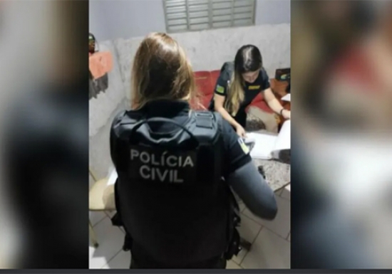 Funcionário e outros dois homens são suspeitos de fraudar sistema do Detran para transferir carros à venda sem autorização dos donos