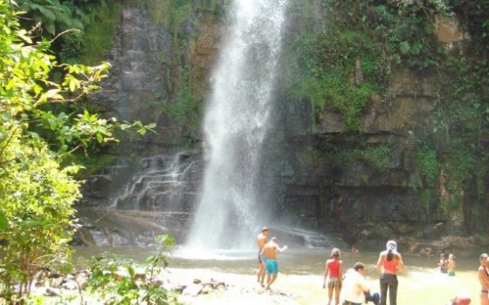 Jovem morre após cair de cachoeira em Barra do Garças