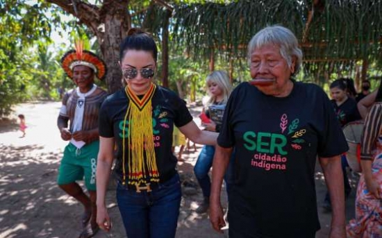 Primeira-dama de MT agradece ao Estado por entregas do SER Família Solidário em aldeias