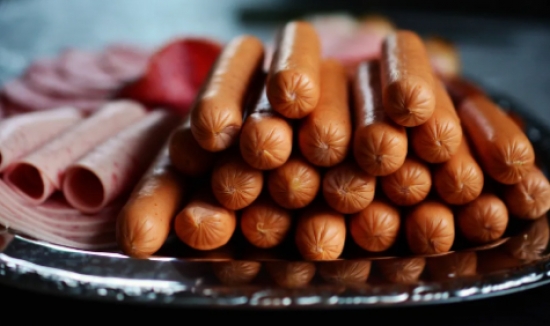 Os alimentos que a OMS considera cancerígenos; veja lista