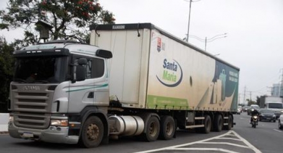 STF derruba trechos da Lei dos Caminhoneiros sobre jornada do motorista