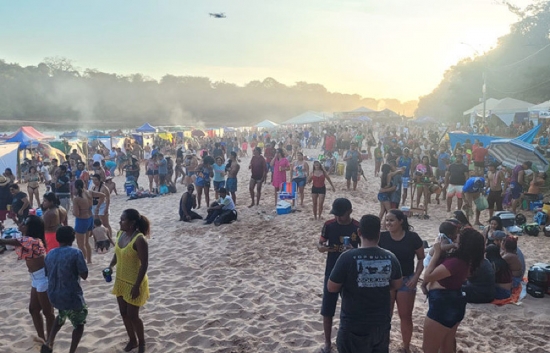 Praia do Bosque abre programação oficial com shows e recorde de público