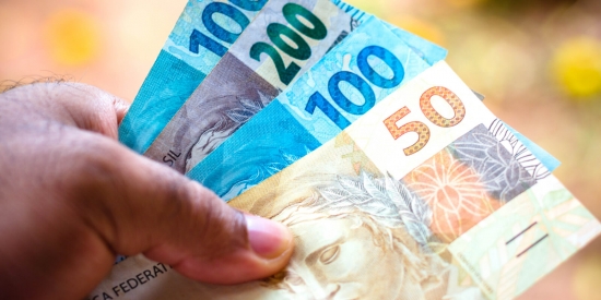 Redução da Selic faz bancos públicos reduzirem suas taxas