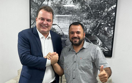 Deputado Max Russi destina veículo zero km para Secretaria de Comunicação de Barra do Garças