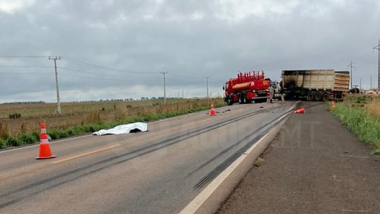 Motociclista morre ao perder controle e bater de frente com caminhão na BR-070