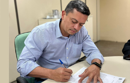 Luciano Costa teve desempenho acima da média, diz Povo e Poder.