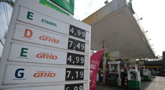Após alta de 18%, diesel sofre pressão com volta de tributo, importação e disparada do petróleo