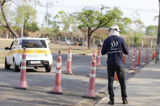 Processos para 1ª CNH iniciados entre 2019 e 2022 devem ser finalizados até dezembro