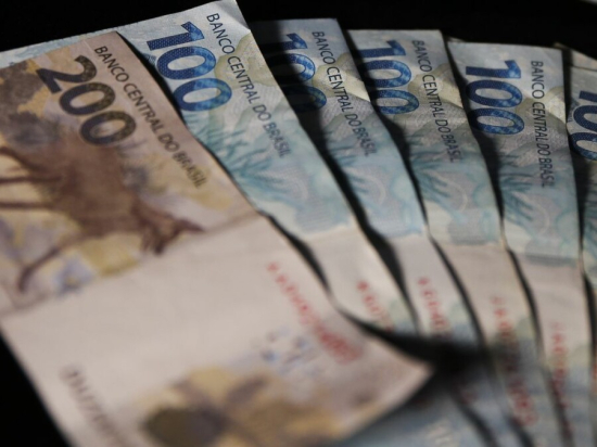 Primeira parcela do décimo terceiro deve ser paga até esta quinta