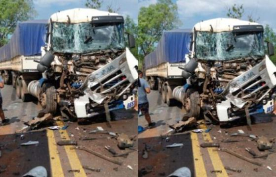 Carretas se chocam na BR-070 e motoristas escapam com vida