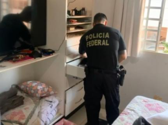 Polícia Federal faz buscas contra grupo especializado em falsificar CNH