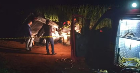 Dois motoristas morrem após batida frontal entre veículos em MT