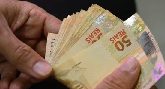 Lei de Diretrizes Orçamentárias aprovada pelo Congresso prevê salário mínimo de R$ 1.413