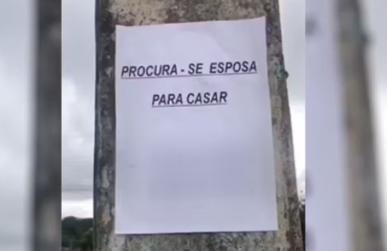 Com ajuda de amigo, aposentado espalha cartazes à procura de um novo amor: 'Esposa para casar'