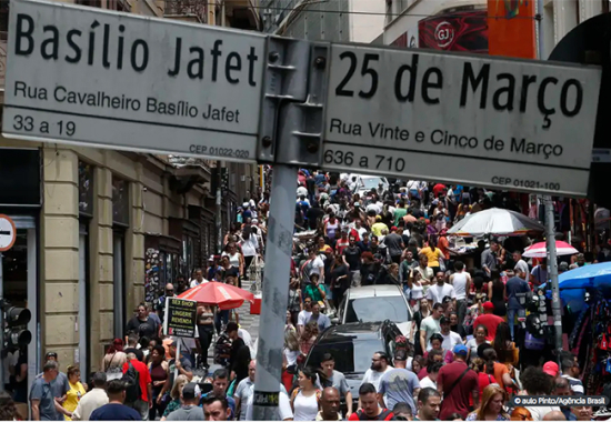 Governo adia por 3 meses portaria sobre trabalho aos feriados