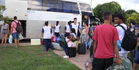 Delegação de Aragarças parte para os Jogos Estudantis em busca de sonhos e conquistas